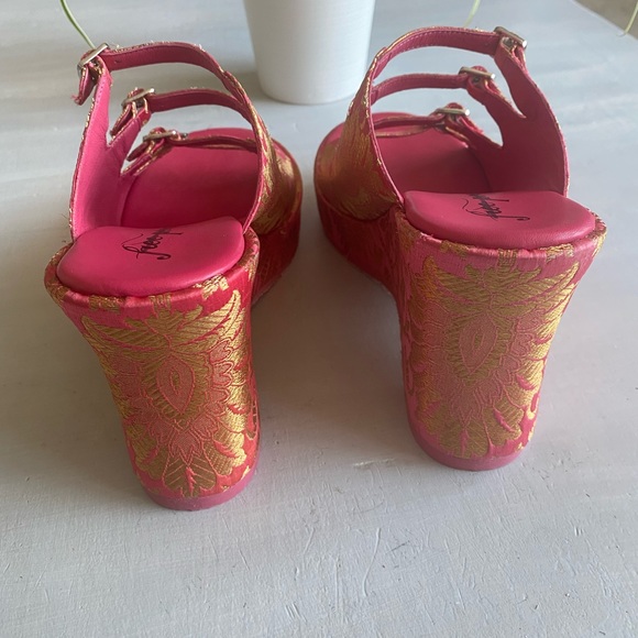 New Free People Huffman Buckle Wedge Heels size 40 - Picture 9 of 10